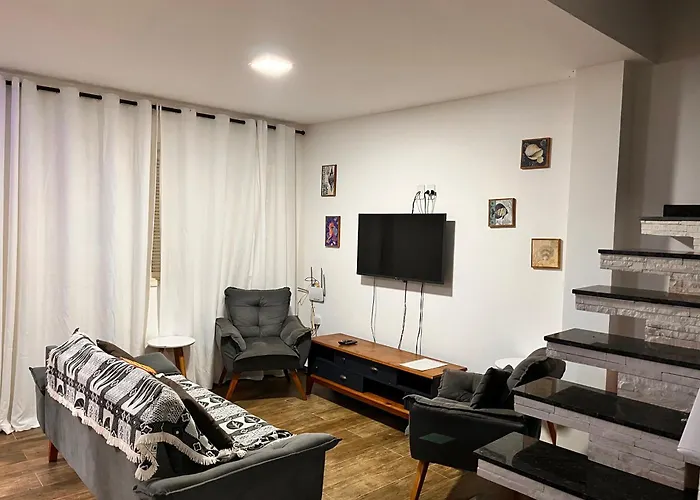 Bela Casa Em Condominio De Frente A Cachoeira